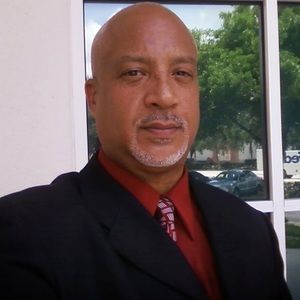 Meet your Posher, Regis